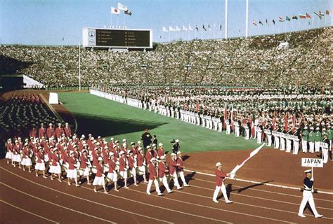 De Tokio Olympische Spelen van 1964: Een Verheffing van Japanse Nationale Trots en een Kijkonderzoek naar Modernisering