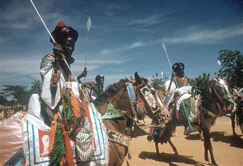 De Slag bij Igwebuike: Een Verrassingsaanval en de Opkomst van een Nieuwe Hausa-Koning