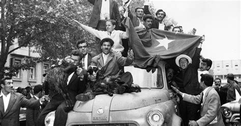 De Turkse Coup van 1960: Een Militaire Interventie in een Veranderende Maatschappij